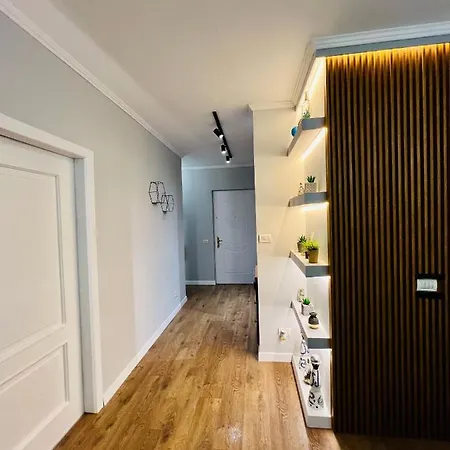 Luxury * טיראנה
